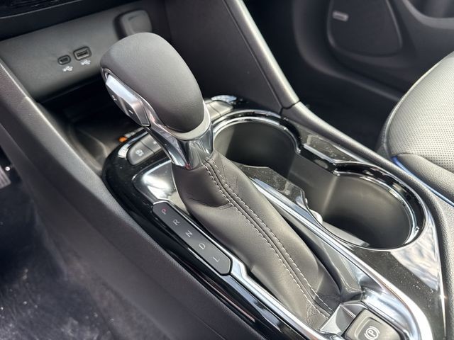 Buick Encore GX Vehicle Full-screen Gallery Image 19