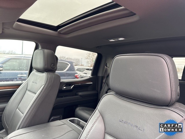 GMC Sierra 1500 Vehicle Full-screen Gallery Image 10