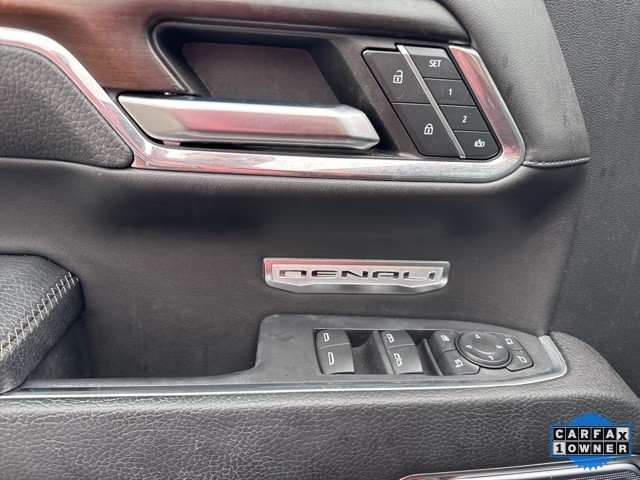 GMC Sierra 1500 Vehicle Full-screen Gallery Image 11