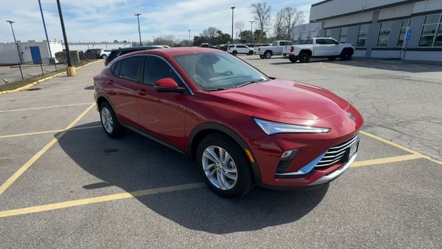 Buick Envista Vehicle Full-screen Gallery Image 02