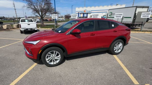 Buick Envista Vehicle Full-screen Gallery Image 04