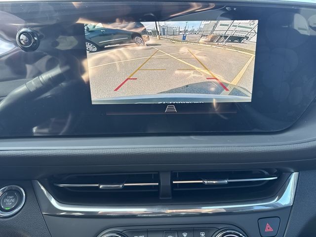 Buick Envista Vehicle Full-screen Gallery Image 17