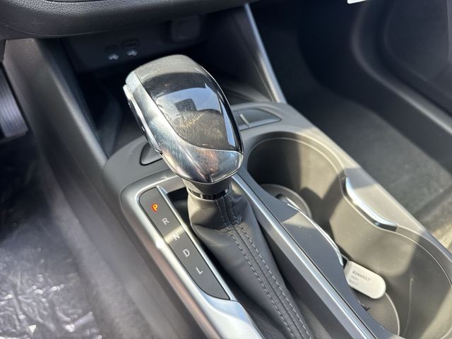 Buick Envista Vehicle Full-screen Gallery Image 19