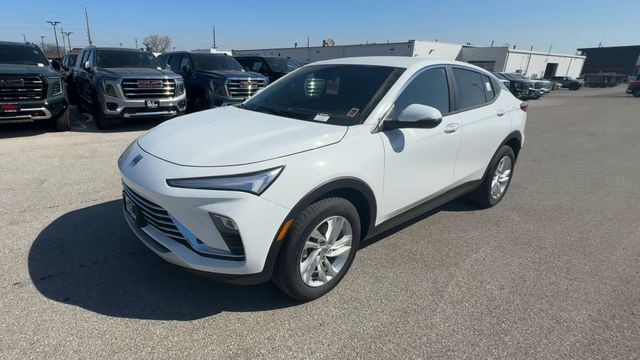 Buick Envista Vehicle Full-screen Gallery Image 04