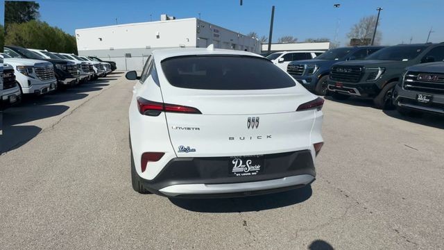 Buick Envista Vehicle Full-screen Gallery Image 07