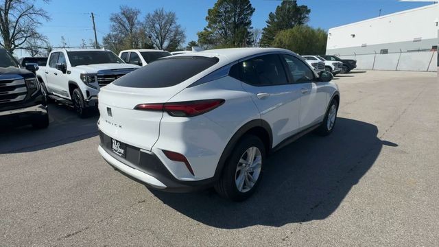 Buick Envista Vehicle Full-screen Gallery Image 08