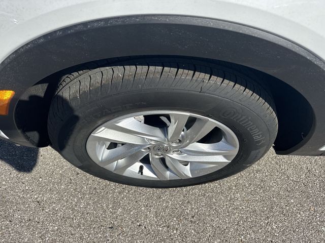 Buick Envista Vehicle Full-screen Gallery Image 10