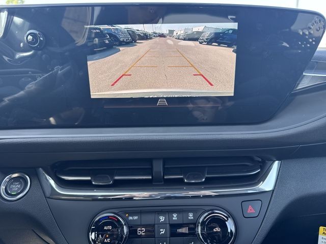 Buick Envista Vehicle Full-screen Gallery Image 17