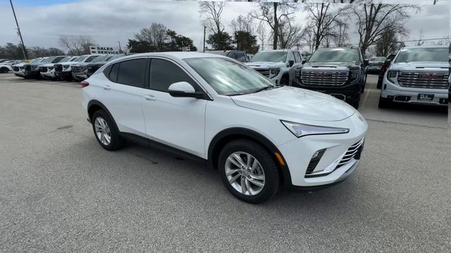 Buick Envista Vehicle Full-screen Gallery Image 02