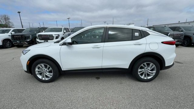 Buick Envista Vehicle Full-screen Gallery Image 05