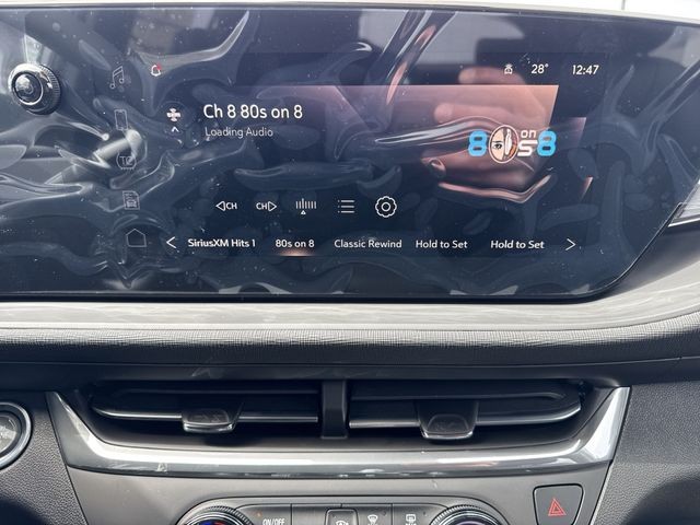 Buick Envista Vehicle Full-screen Gallery Image 16