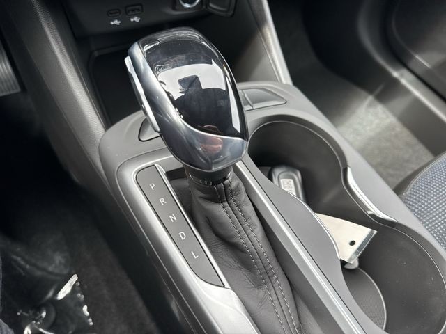 Buick Envista Vehicle Full-screen Gallery Image 19