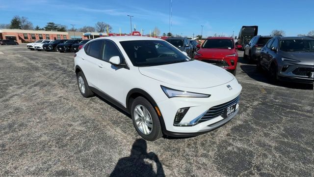 Buick Envista Vehicle Full-screen Gallery Image 02