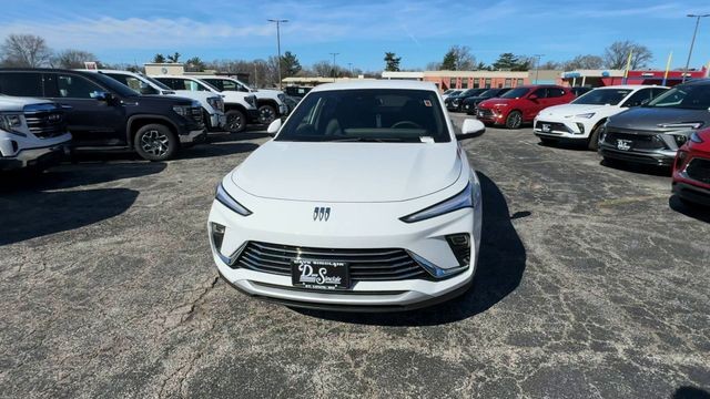 Buick Envista Vehicle Full-screen Gallery Image 03