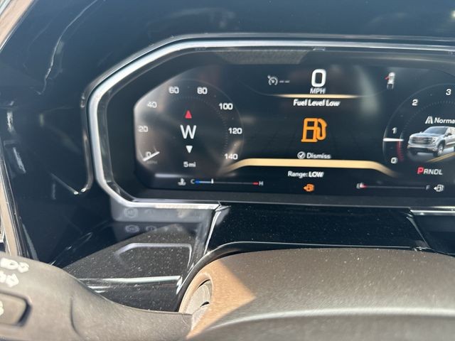 GMC Sierra 1500 Vehicle Full-screen Gallery Image 15