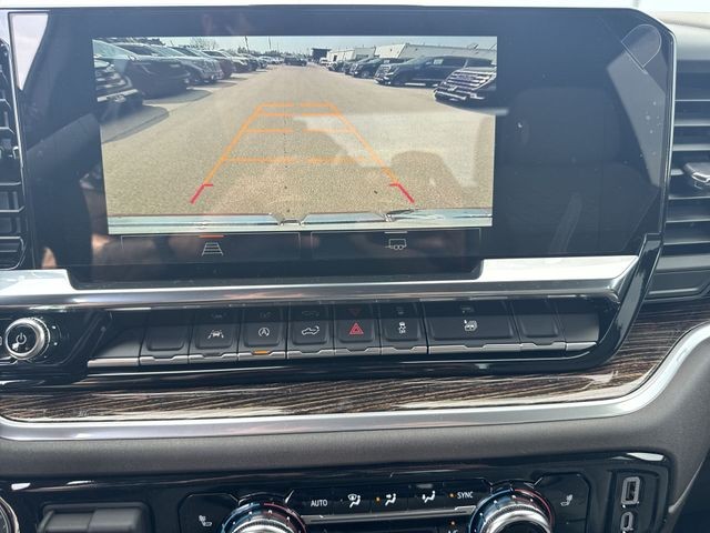 GMC Sierra 1500 Vehicle Full-screen Gallery Image 17