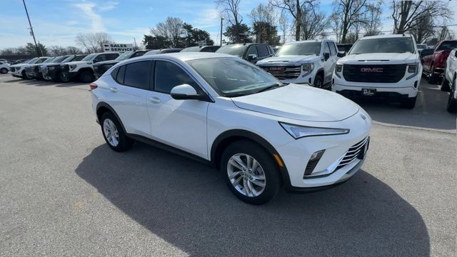 Buick Envista Vehicle Full-screen Gallery Image 02