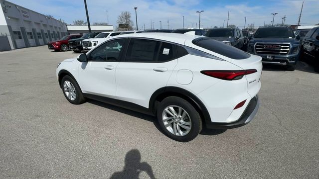 Buick Envista Vehicle Full-screen Gallery Image 06