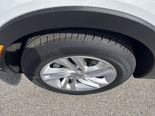 Buick Envista Vehicle Full-screen Gallery Image 10