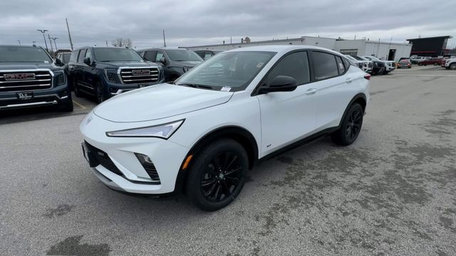 Buick Envista Vehicle Full-screen Gallery Image 04