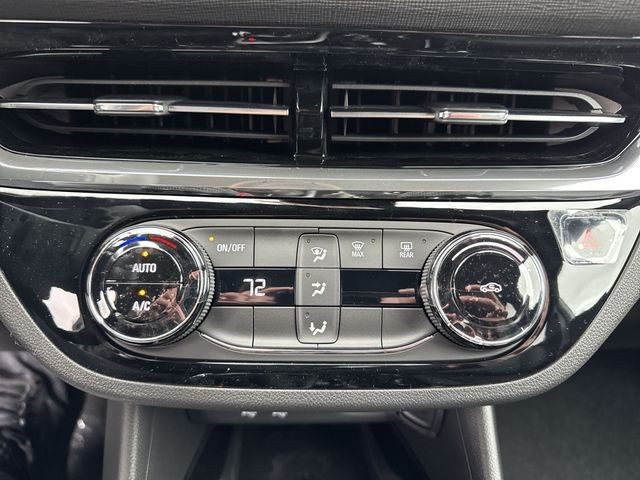 Buick Envista Vehicle Full-screen Gallery Image 18