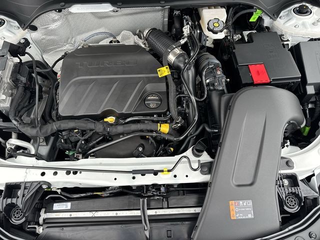 Buick Envista Vehicle Full-screen Gallery Image 24