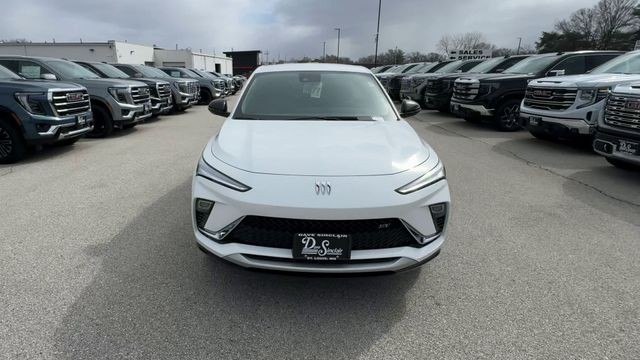 Buick Envista Vehicle Full-screen Gallery Image 03