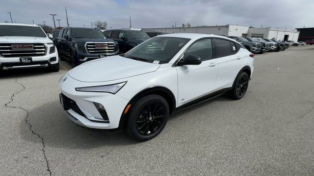 Buick Envista Vehicle Full-screen Gallery Image 04