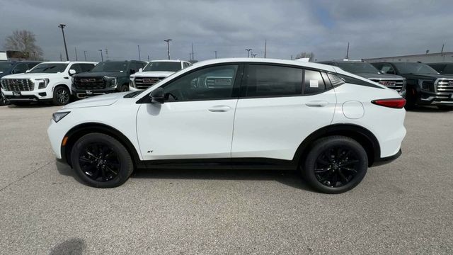 Buick Envista Vehicle Full-screen Gallery Image 05