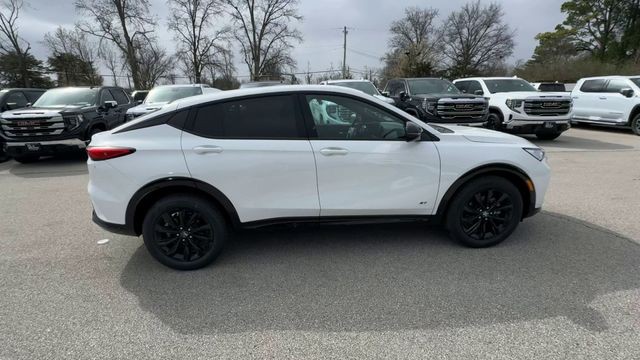 Buick Envista Vehicle Full-screen Gallery Image 09