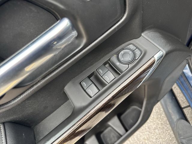 GMC Sierra 1500 Vehicle Full-screen Gallery Image 26