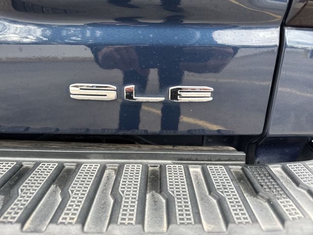 GMC Sierra 1500 Vehicle Full-screen Gallery Image 33