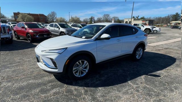 Buick Envista Vehicle Full-screen Gallery Image 04