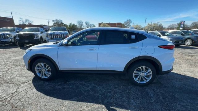 Buick Envista Vehicle Full-screen Gallery Image 05