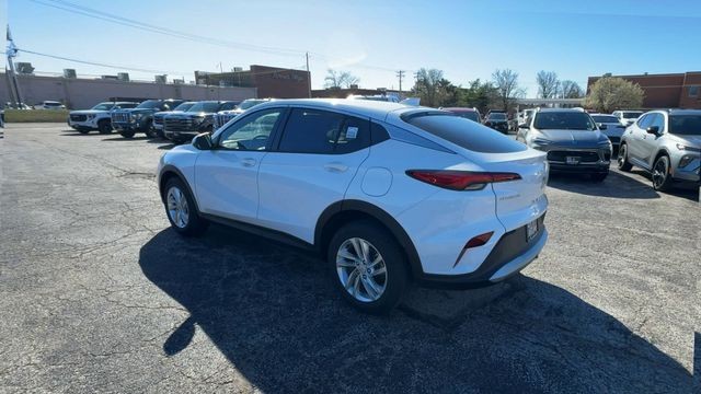 Buick Envista Vehicle Full-screen Gallery Image 06