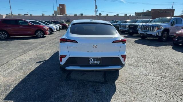 Buick Envista Vehicle Full-screen Gallery Image 07