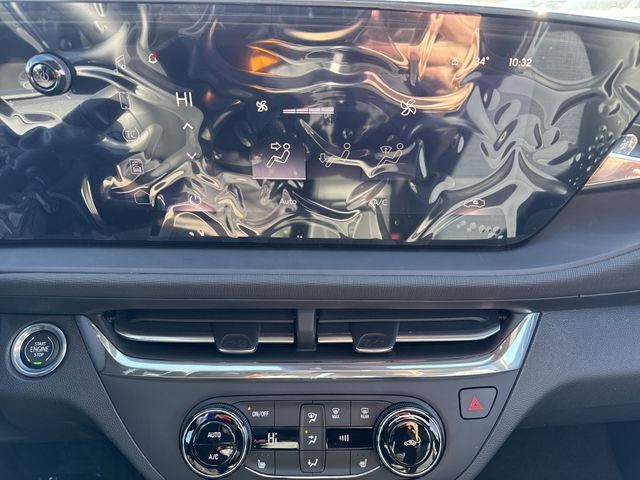 Buick Envista Vehicle Full-screen Gallery Image 18