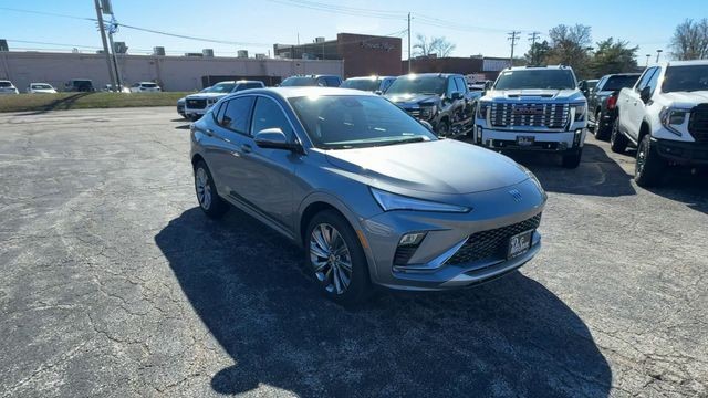 Buick Envista Vehicle Full-screen Gallery Image 02