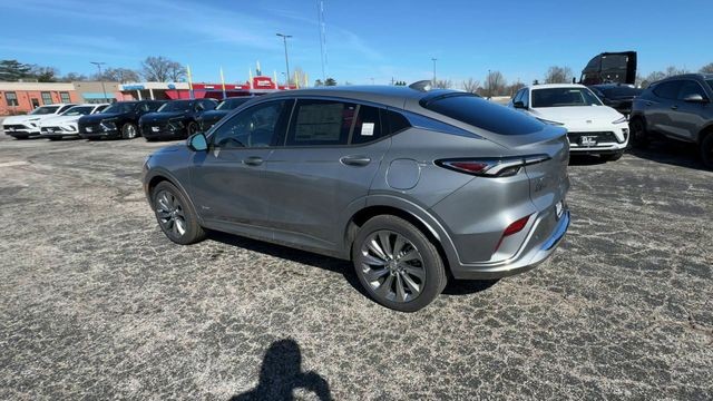 Buick Envista Vehicle Full-screen Gallery Image 06