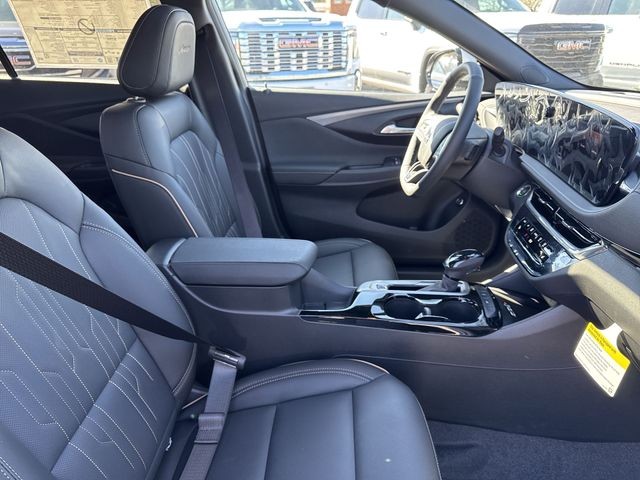 Buick Envista Vehicle Full-screen Gallery Image 24