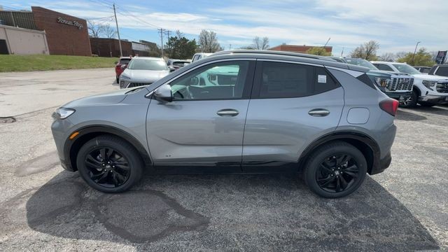 Buick Encore GX Vehicle Full-screen Gallery Image 05