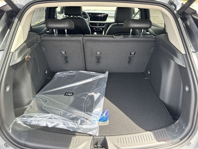 Buick Encore GX Vehicle Full-screen Gallery Image 22