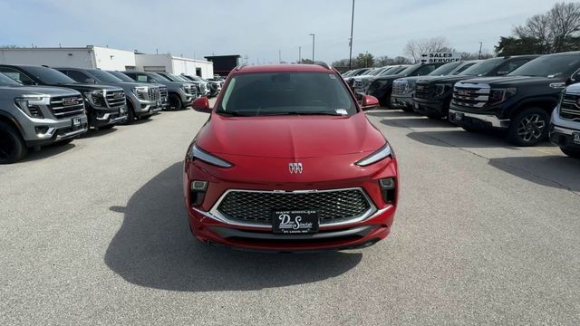 Buick Encore GX Vehicle Full-screen Gallery Image 03