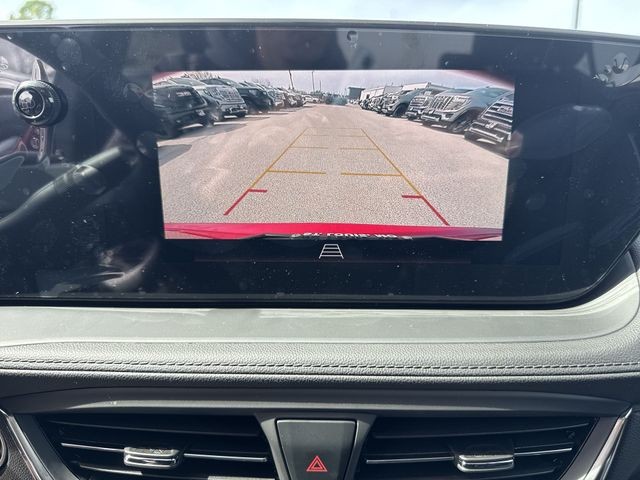 Buick Encore GX Vehicle Full-screen Gallery Image 17