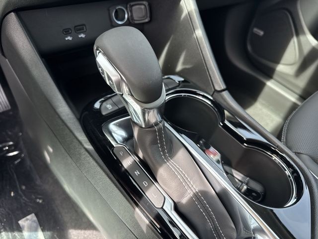 Buick Encore GX Vehicle Full-screen Gallery Image 19