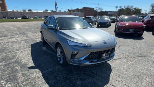 Buick Envista Vehicle Full-screen Gallery Image 02