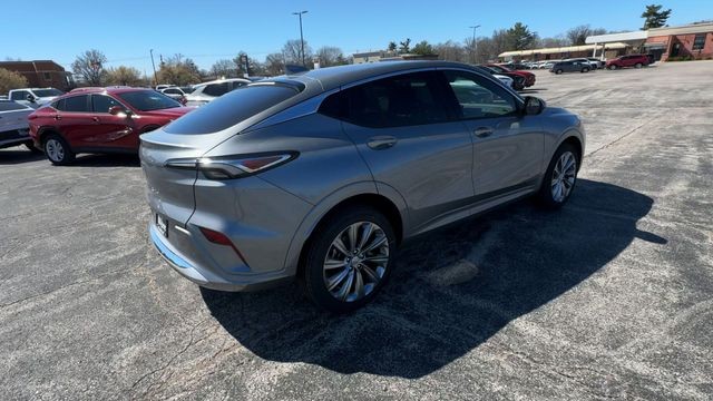 Buick Envista Vehicle Full-screen Gallery Image 08