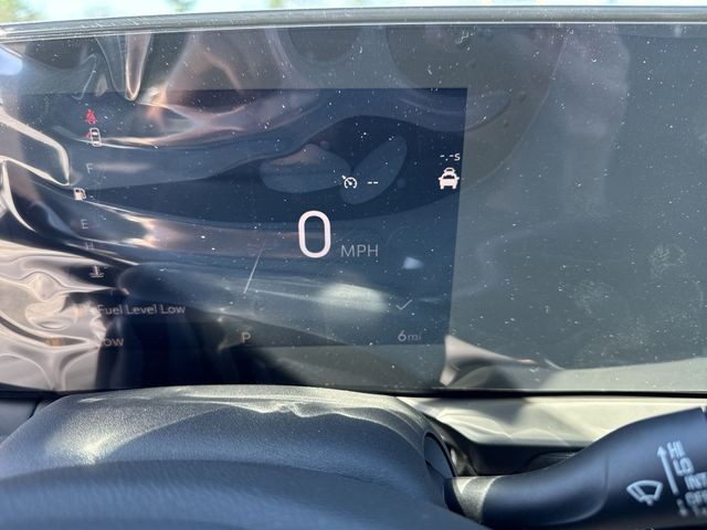 Buick Envista Vehicle Full-screen Gallery Image 15