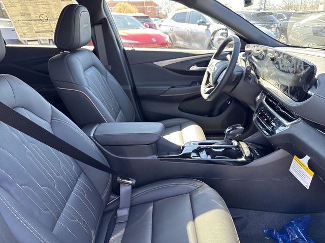 Buick Envista Vehicle Full-screen Gallery Image 24