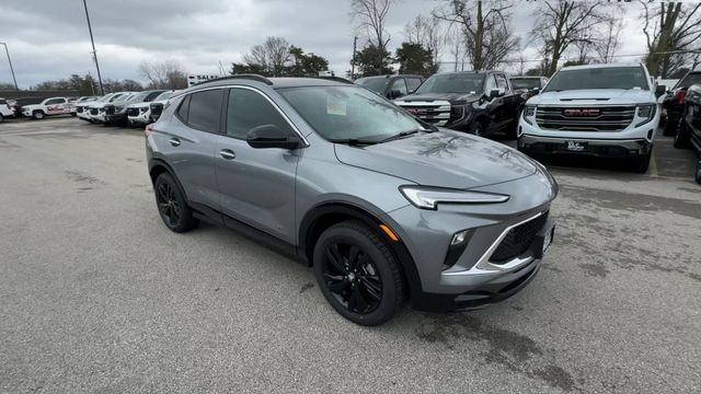 Buick Encore GX Vehicle Full-screen Gallery Image 02